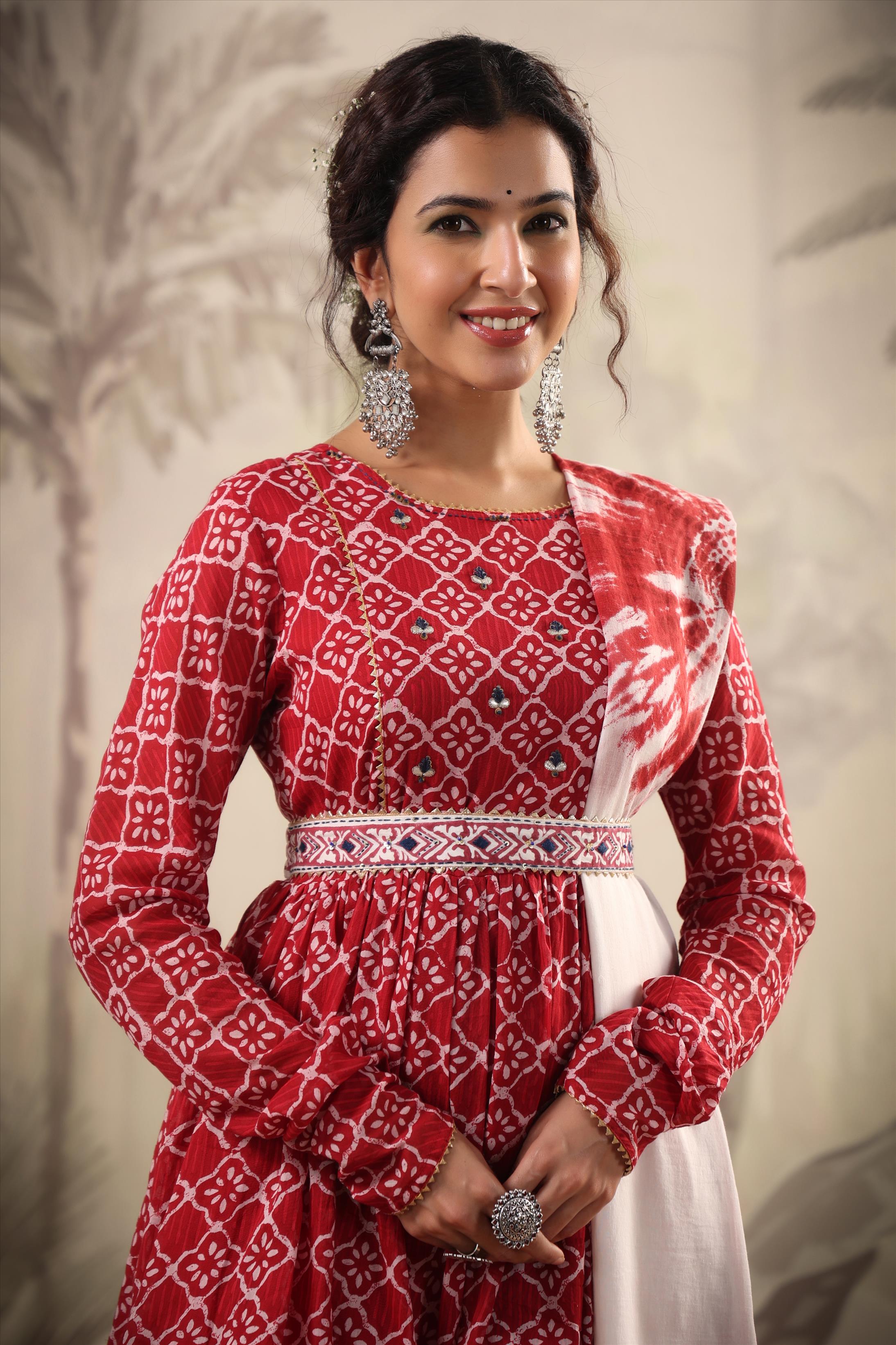 Red Cotton Mulmul Printed Kurti Sharara Dupatta Set With Belt