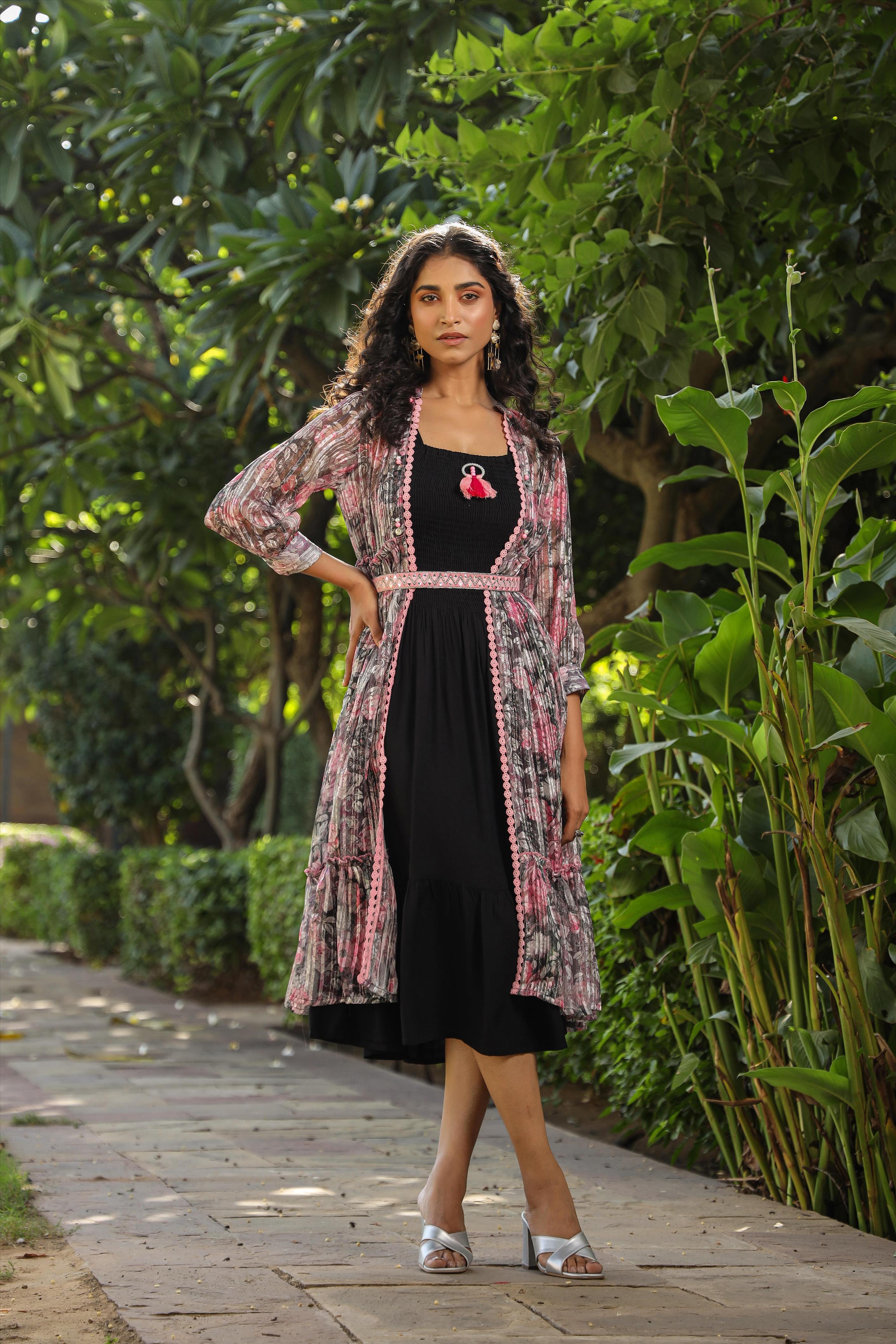 Pink Lurex Floral Smoking Ethnic Dress With Jacket Shrug And Blet