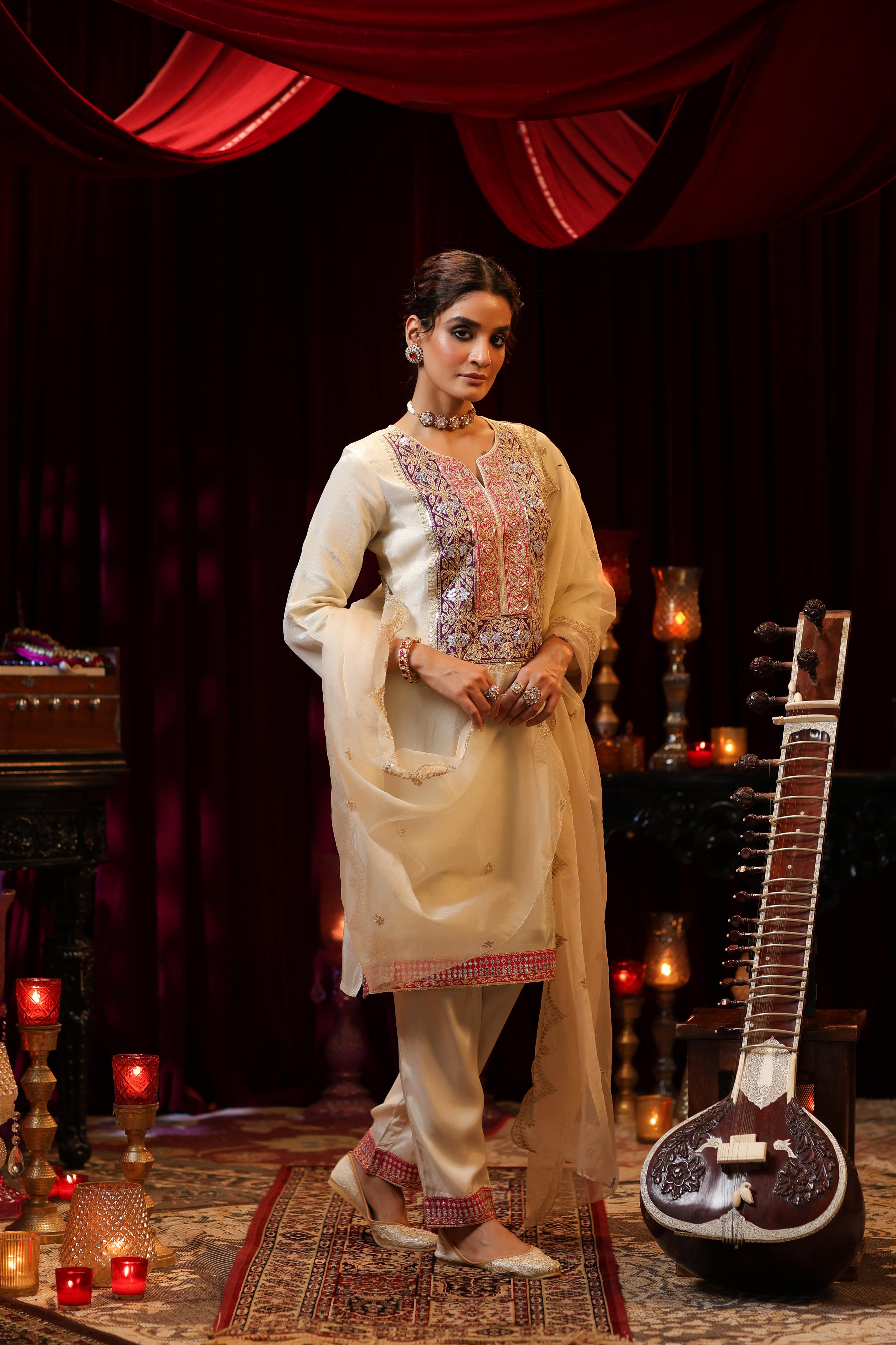 Ivory Shimmer Organza Dori Embroidered Suit Set