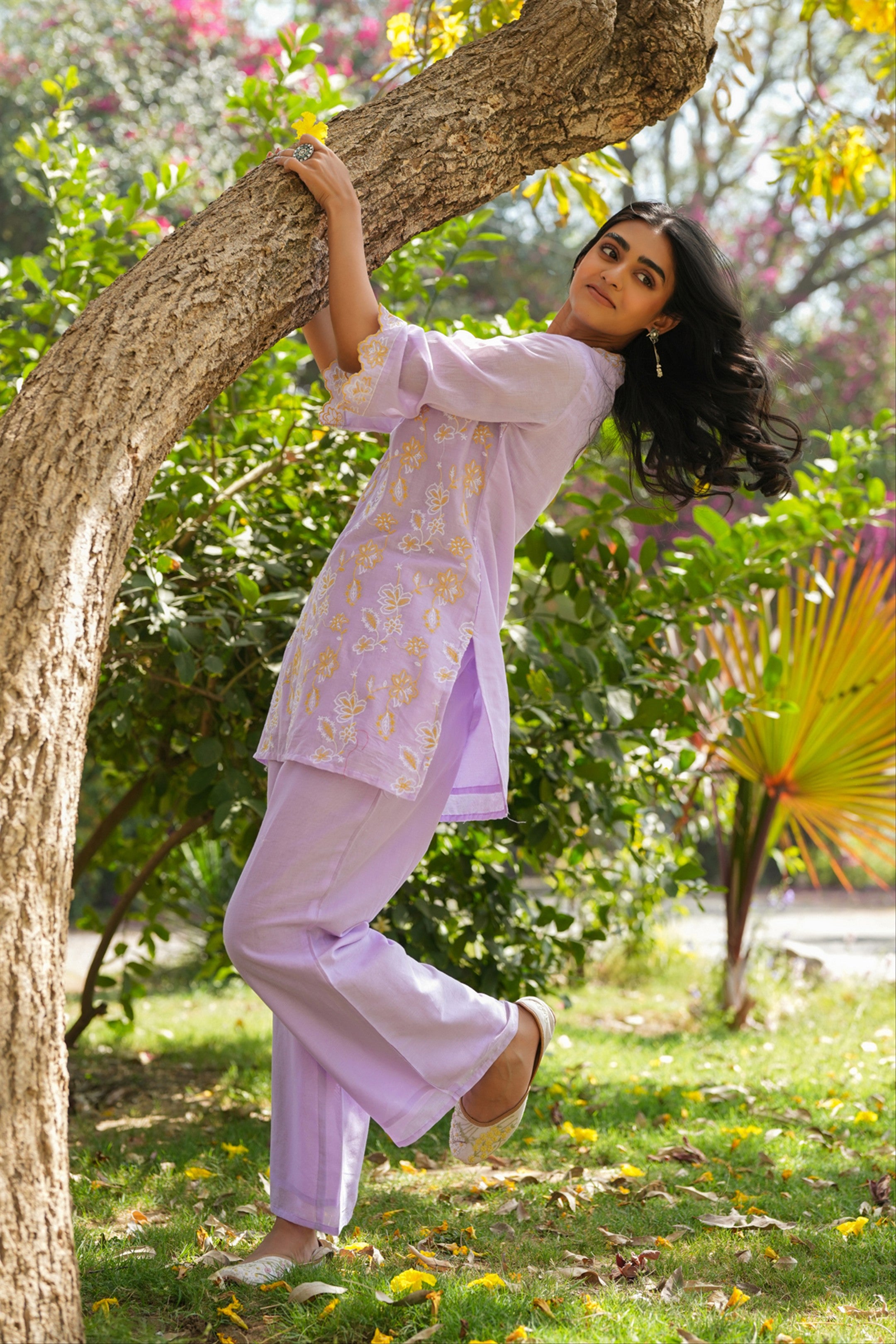 Lavender Cotton Mulmul Embroidered Co-ord Set