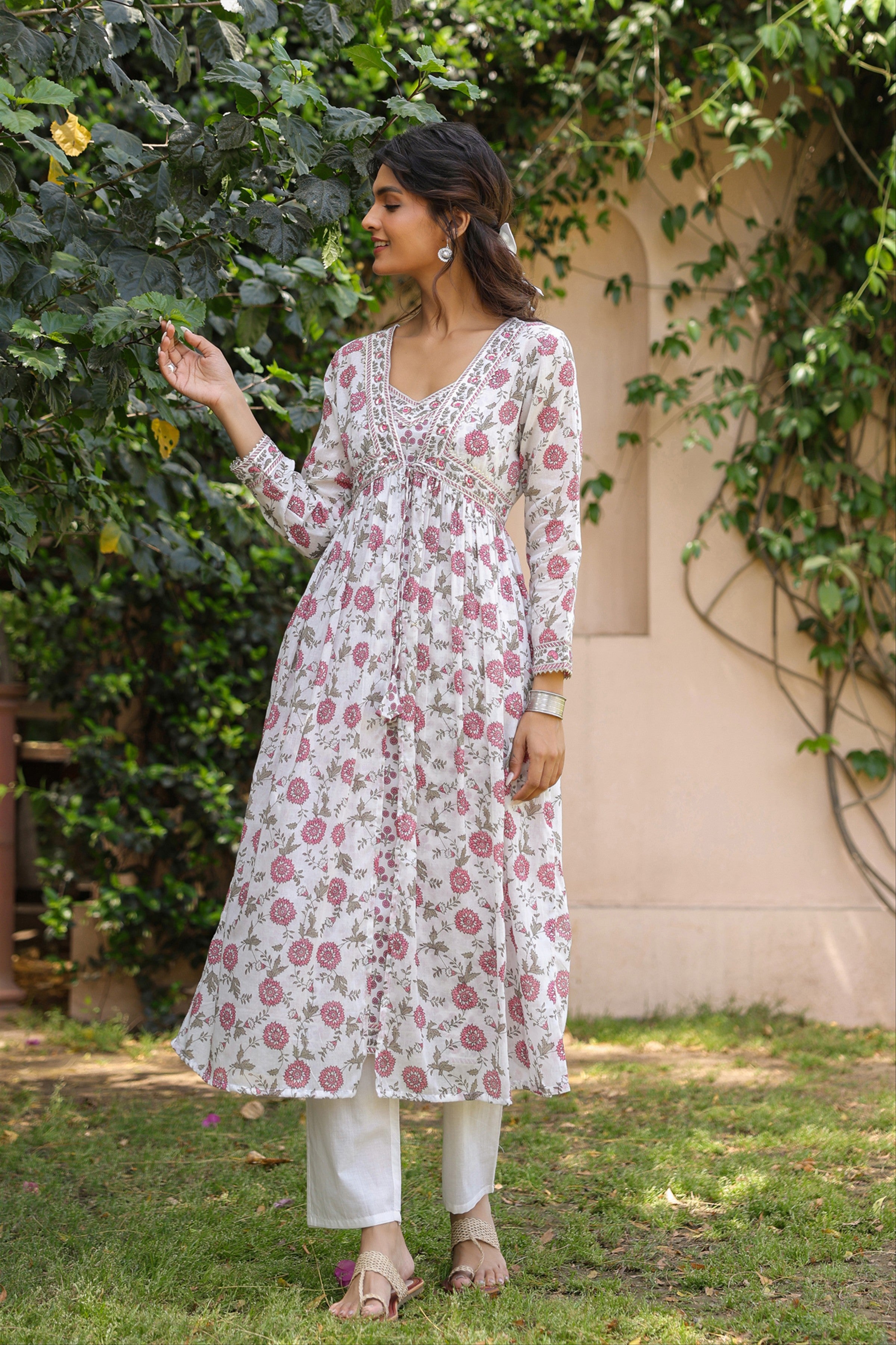 Fuchsia Cotton Mulmul Block-Printed Shrug, Kurta & Pant Set