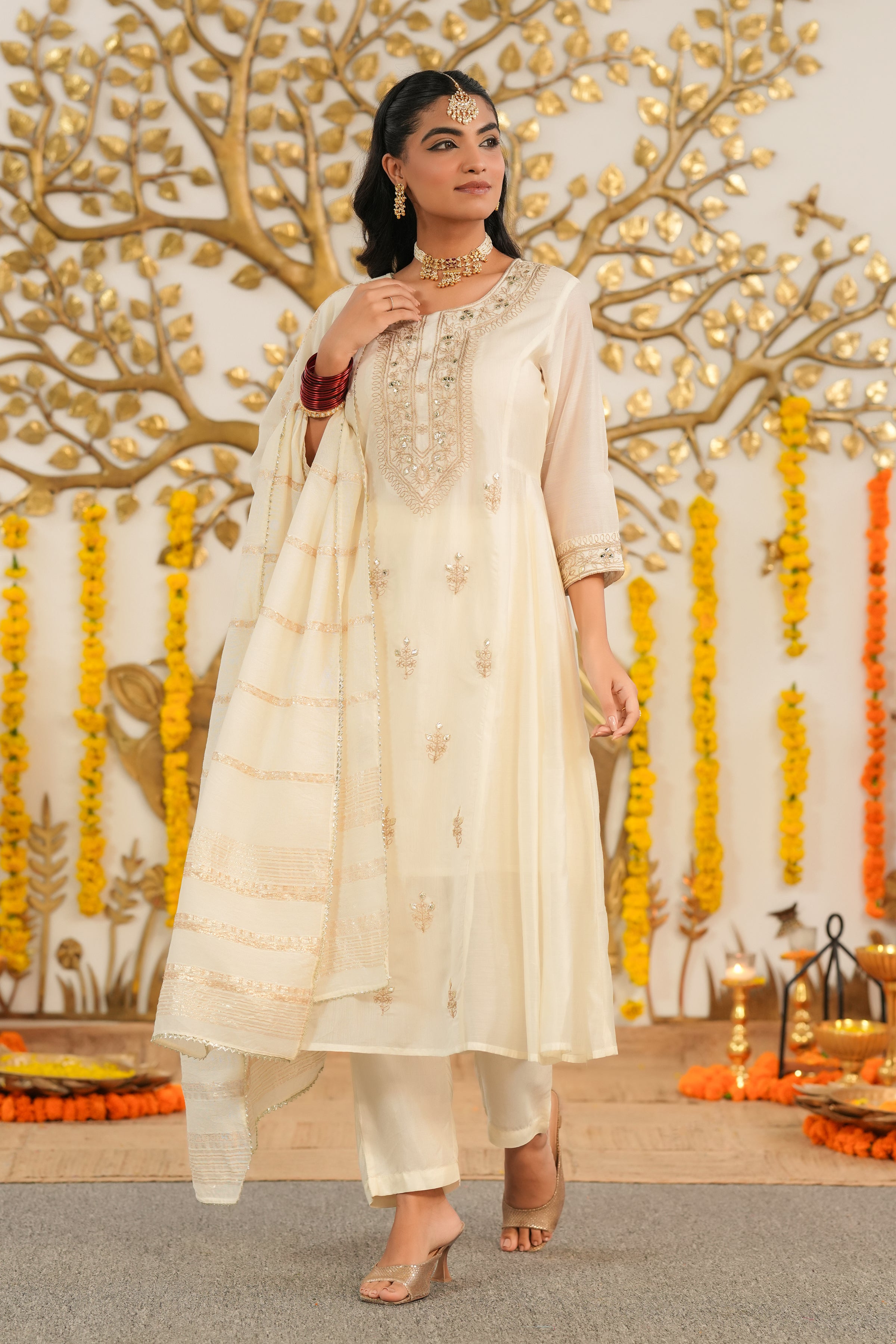 Ivory Mul Chanderi Dori Embroidered Anarkali Suit Set