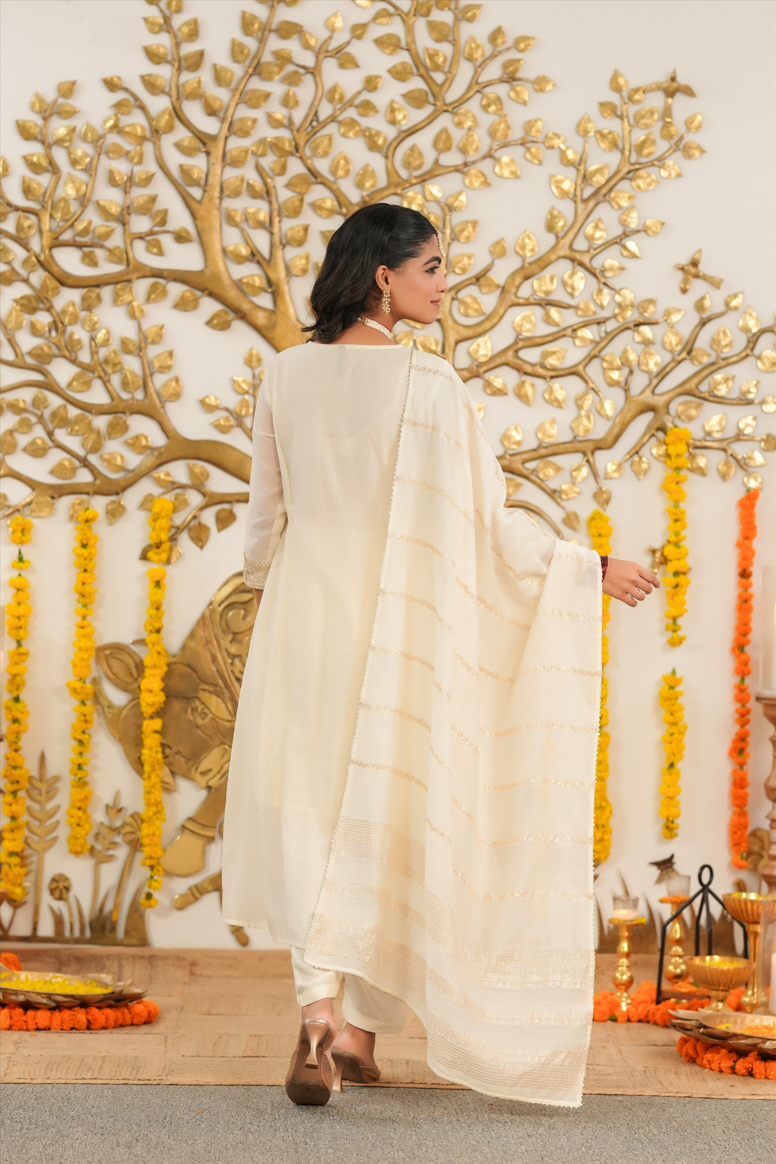 Ivory Mul Chanderi Dori Embroidered Anarkali Suit Set