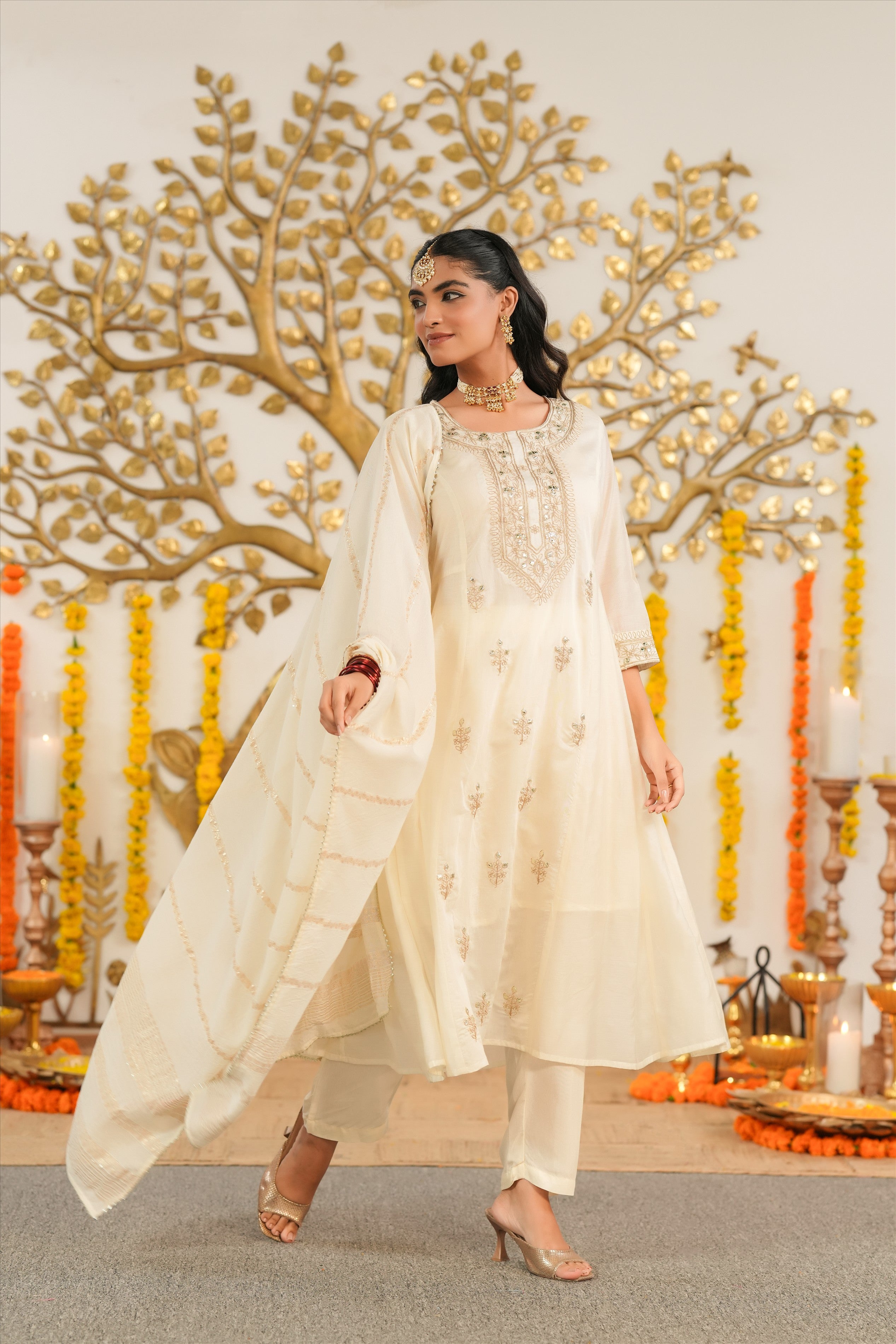 Ivory Mul Chanderi Dori Embroidered Anarkali Suit Set