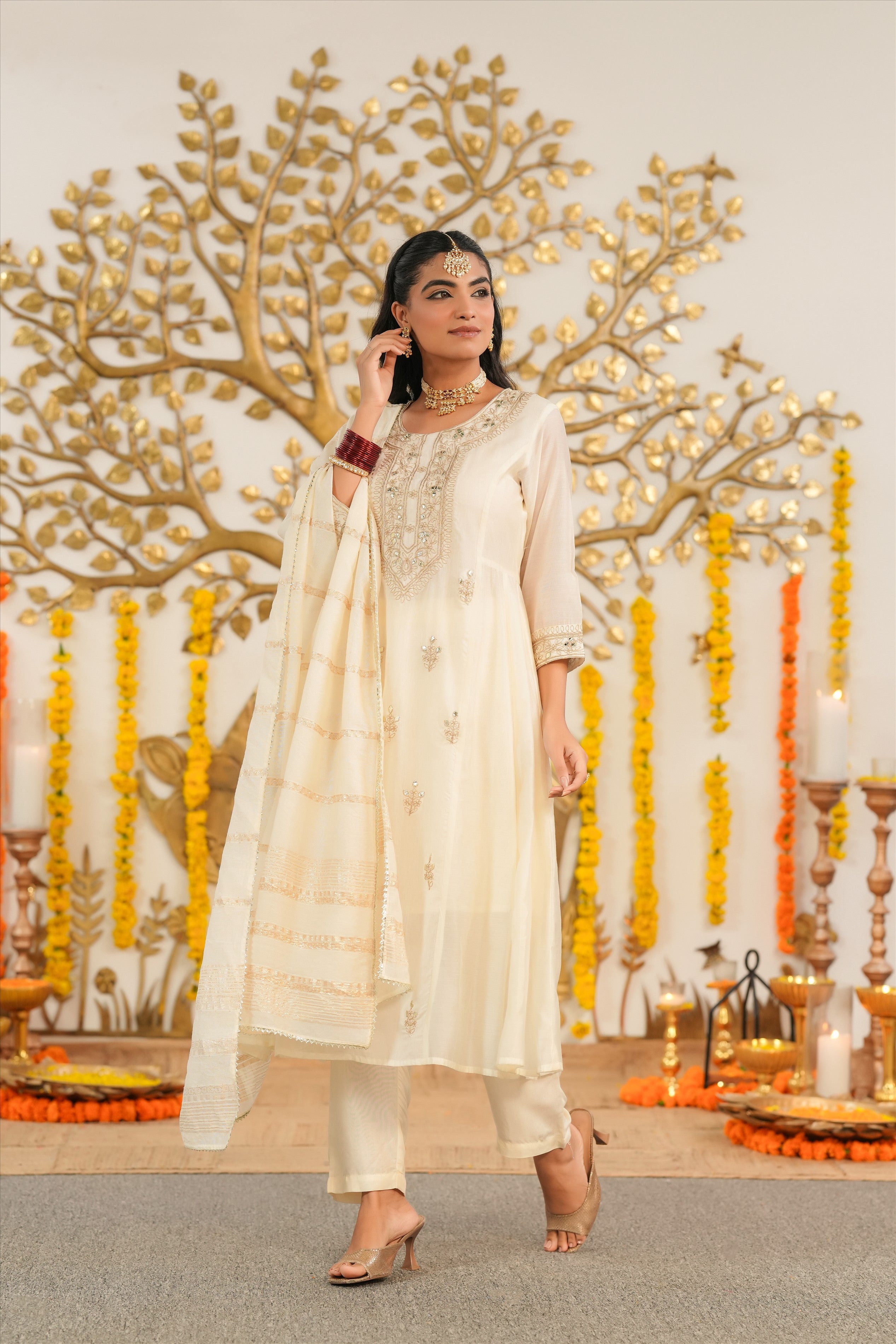 Ivory Mul Chanderi Dori Embroidered Anarkali Suit Set