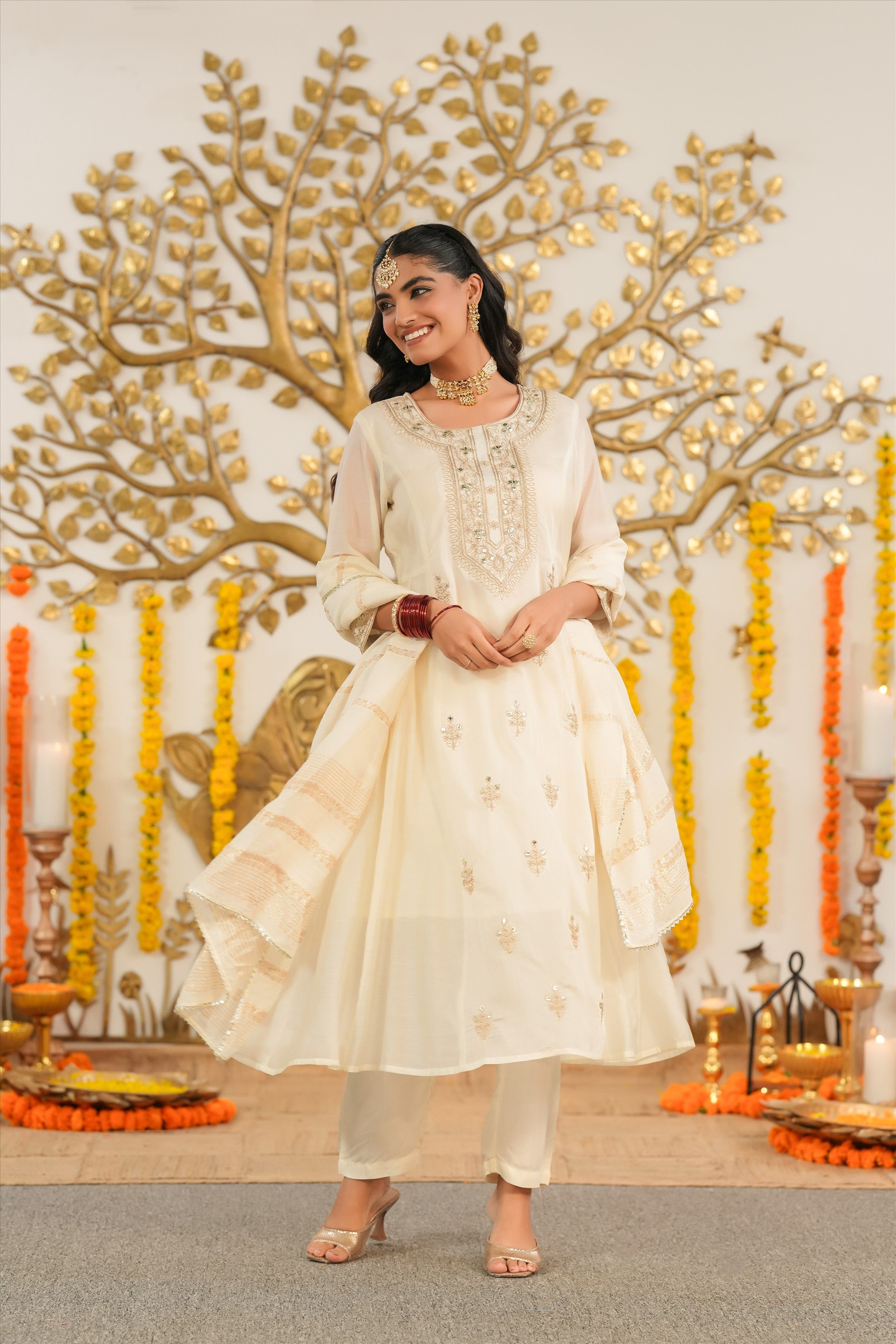 Ivory Mul Chanderi Dori Embroidered Anarkali Suit Set