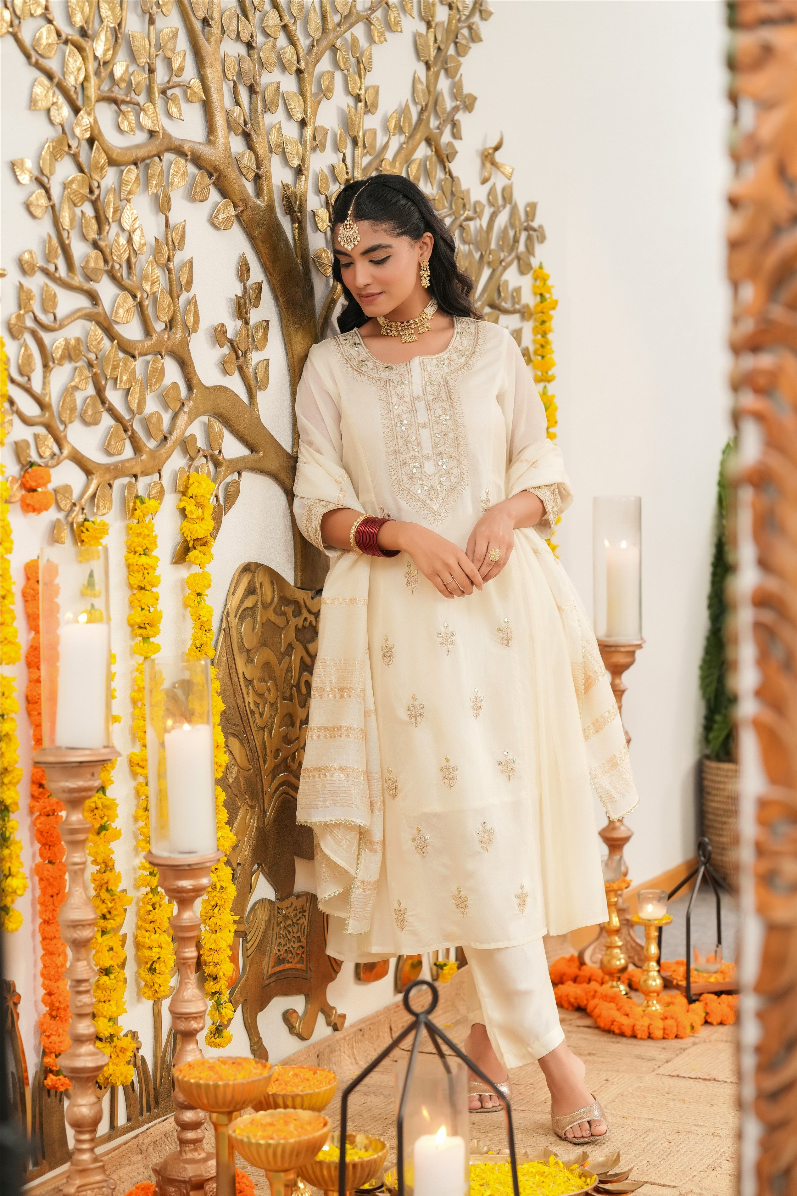 Ivory Mul Chanderi Dori Embroidered Anarkali Suit Set
