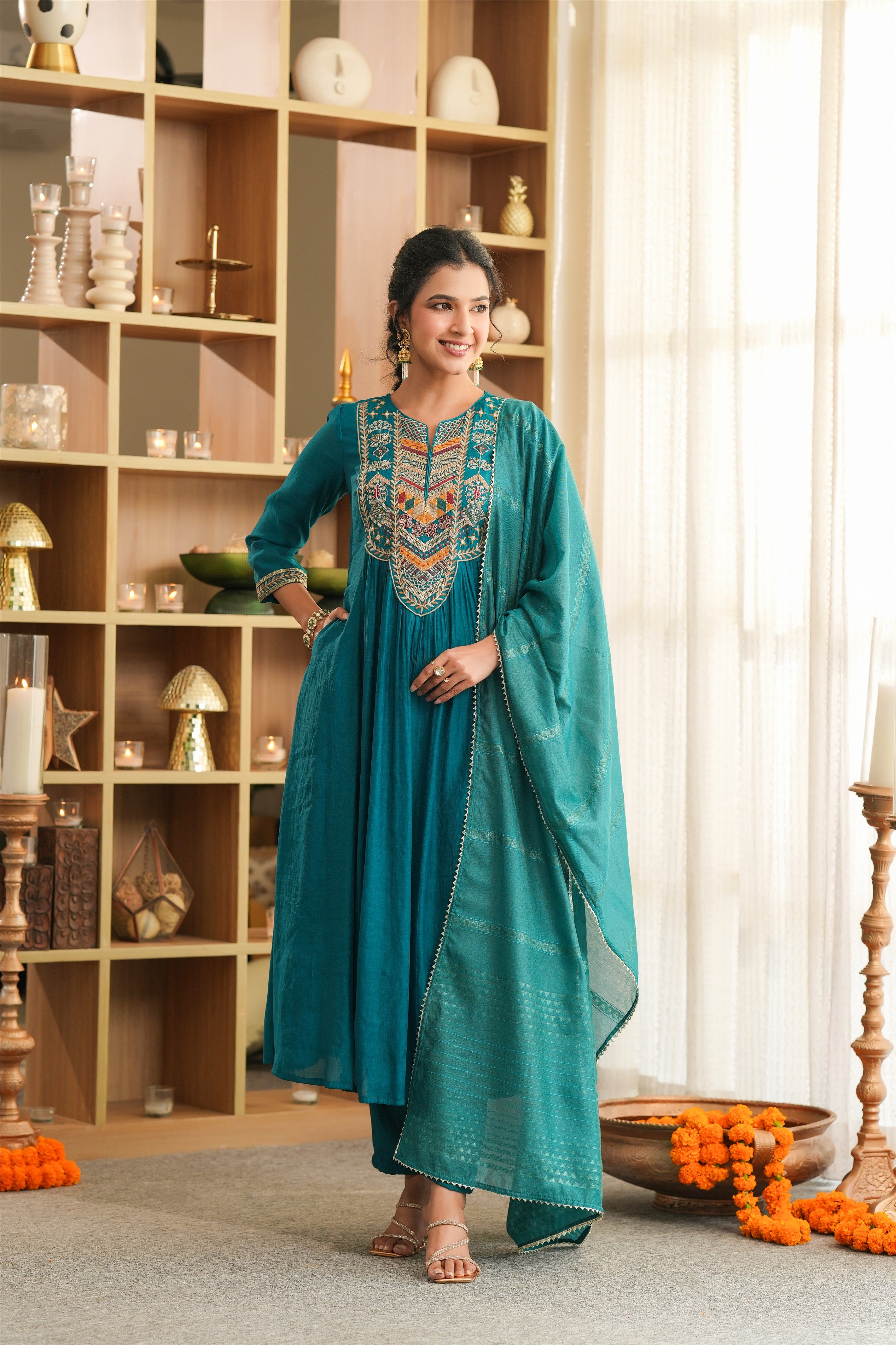 Teal Mul Chanderi Thread Embroidered Anarkali Suit Set