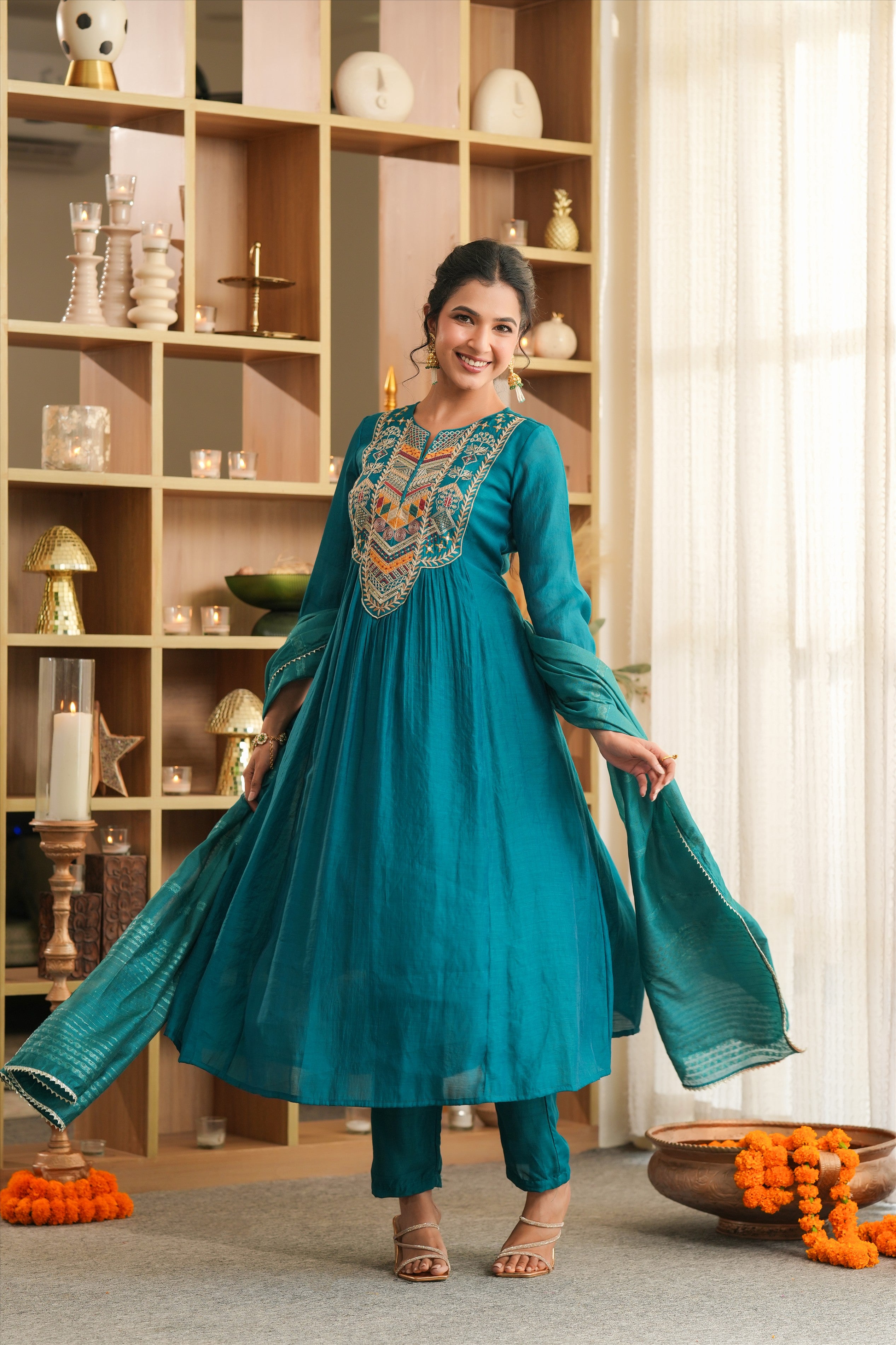 Teal Mul Chanderi Thread Embroidered Anarkali Suit Set