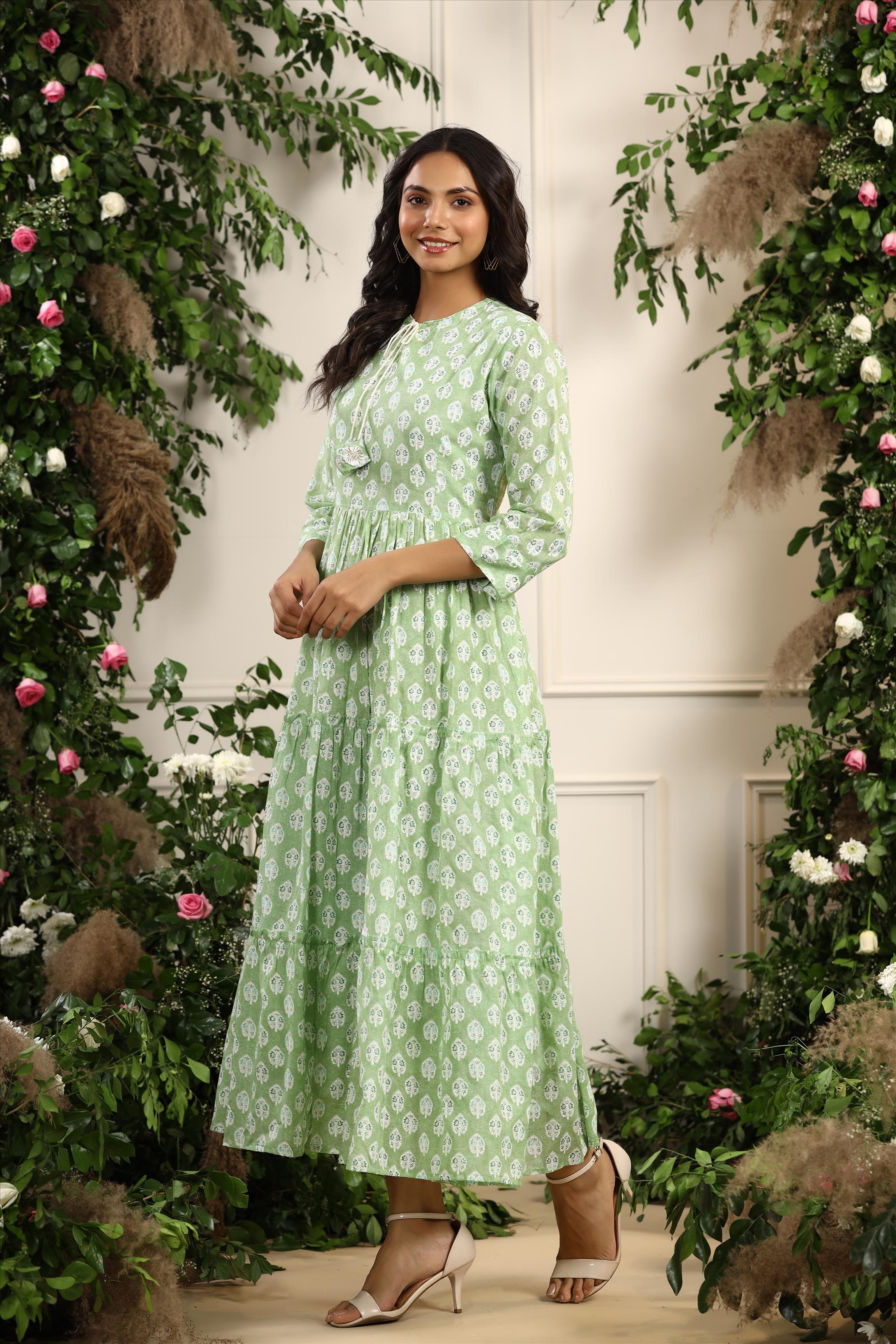 Green cotton 2024 dress