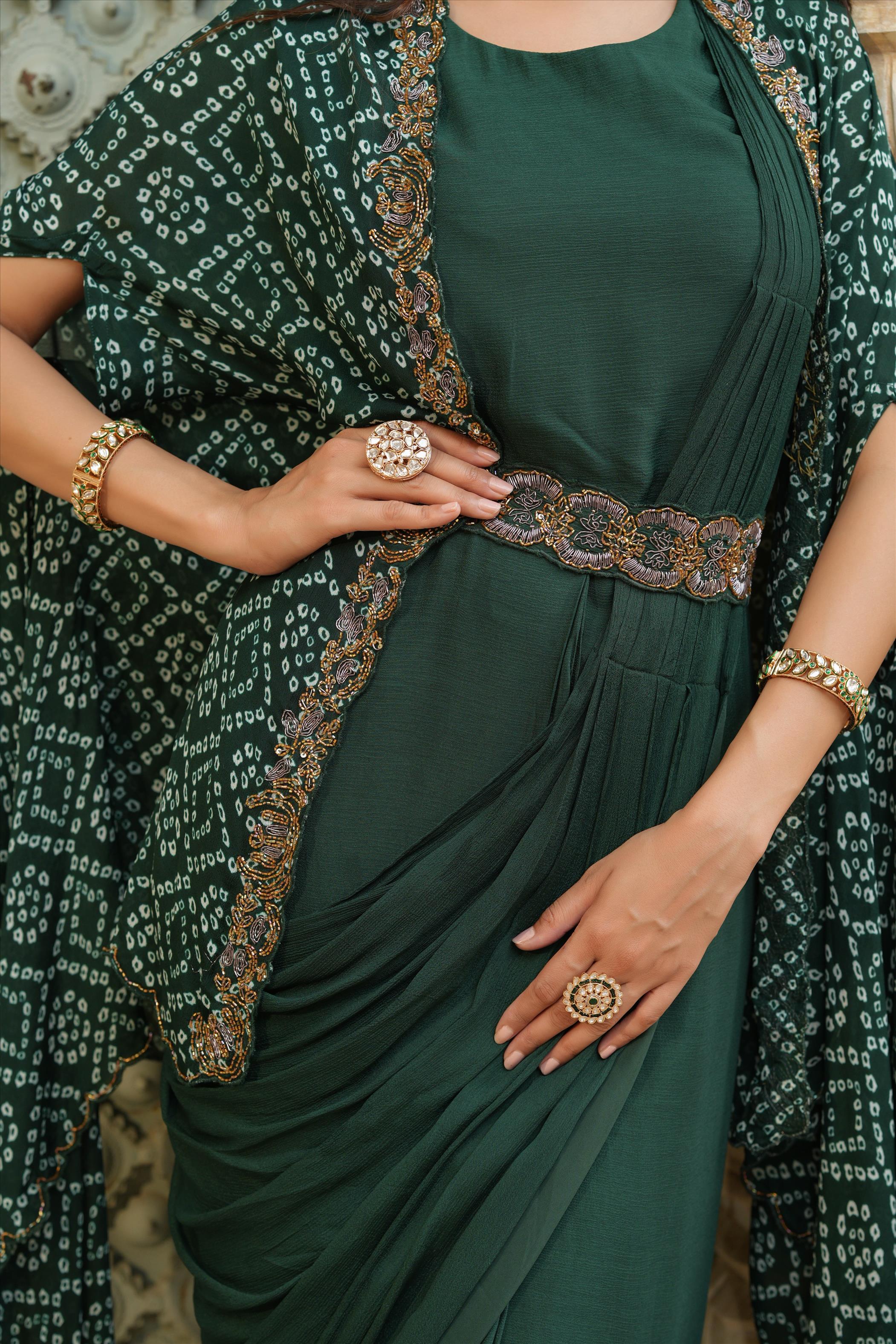 Sobhita Dhulipala's parrot green sari and cape combo gives a fun twist to  the traditional | Vogue India | Vogue Closet