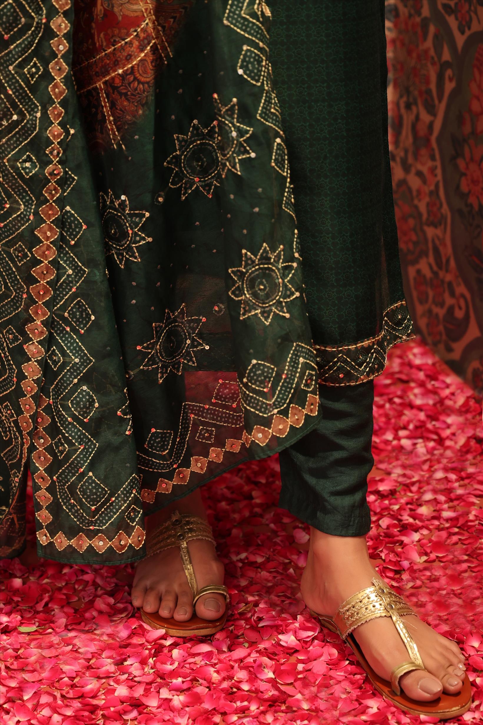 Green Chanderi Silk Kantha Embroidered Kurta Pant Dupatta Set