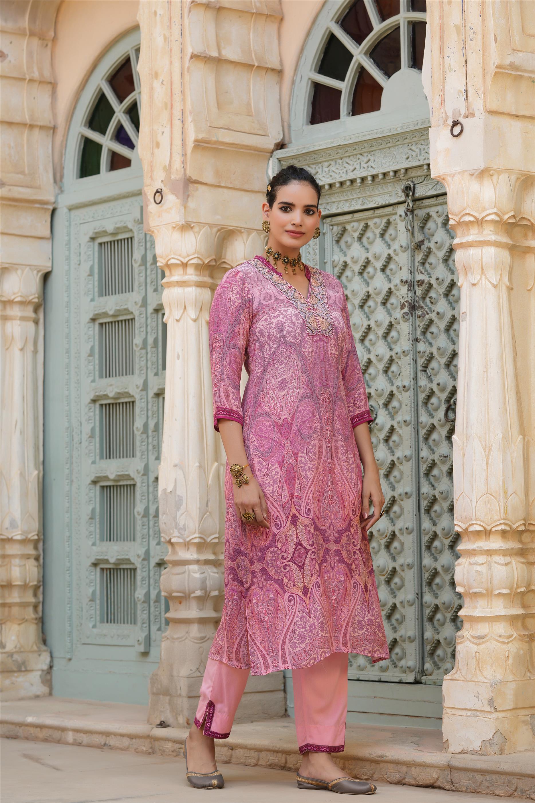 Lavender Viscose Crepe Digital Printed Kurta Pant Set